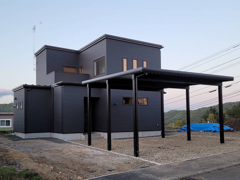 札幌市　S様邸『乾式タイルでシックに仕上げた外観にご夫婦の趣味を中心に考えた間取りのお家』