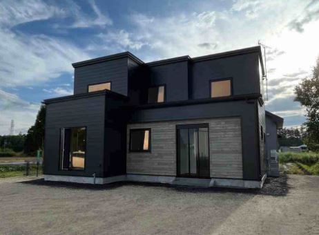 安平町Ｓ様邸『たっぷりの収納とわんちゃんに優しいお家』