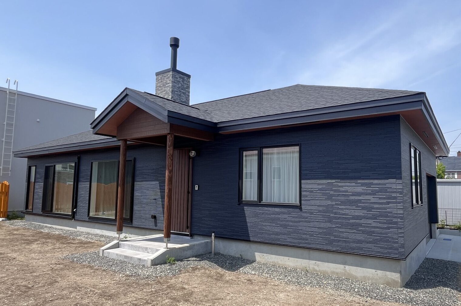 北海道移住 　平屋×薪ストーブ×ビルトインガレージ